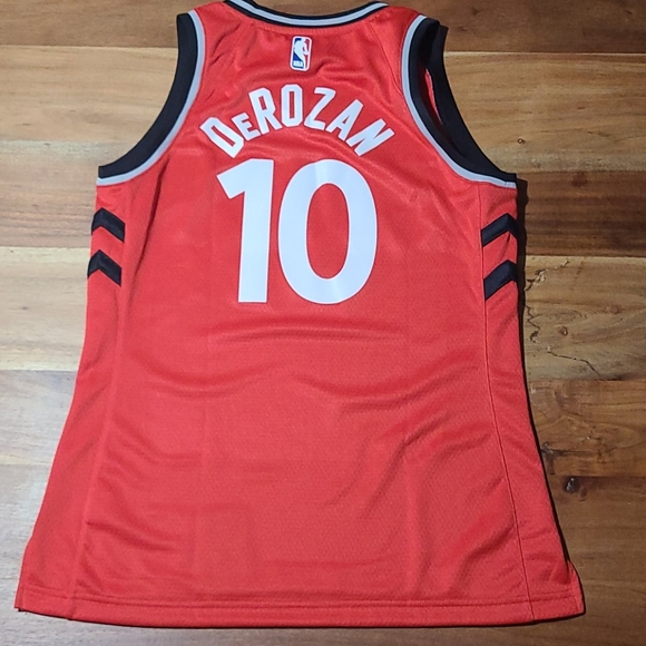 Toronto Raptors Jersey - Picture 3 of 4